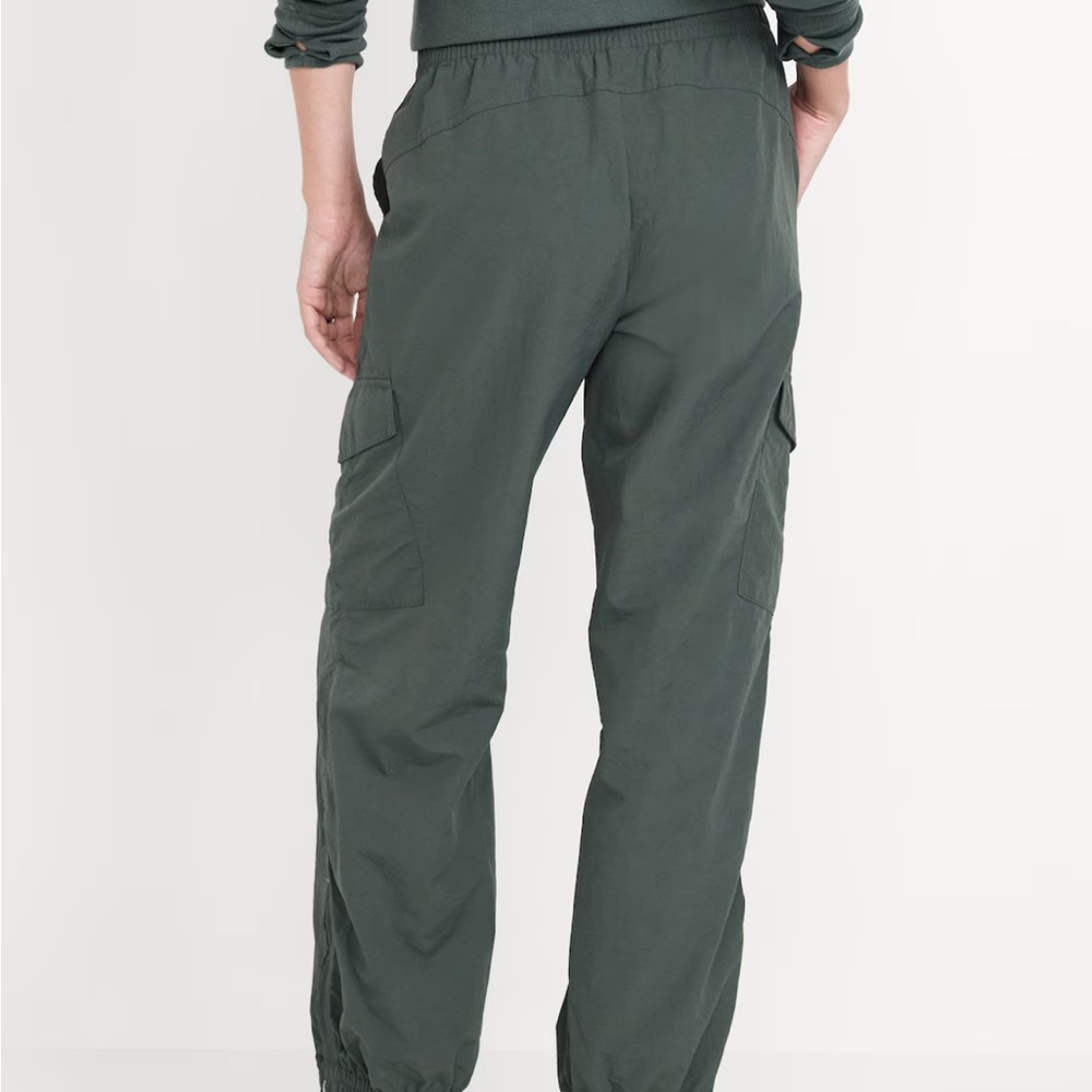 Old Navy Cargo Joggers - Picture 7 of 8